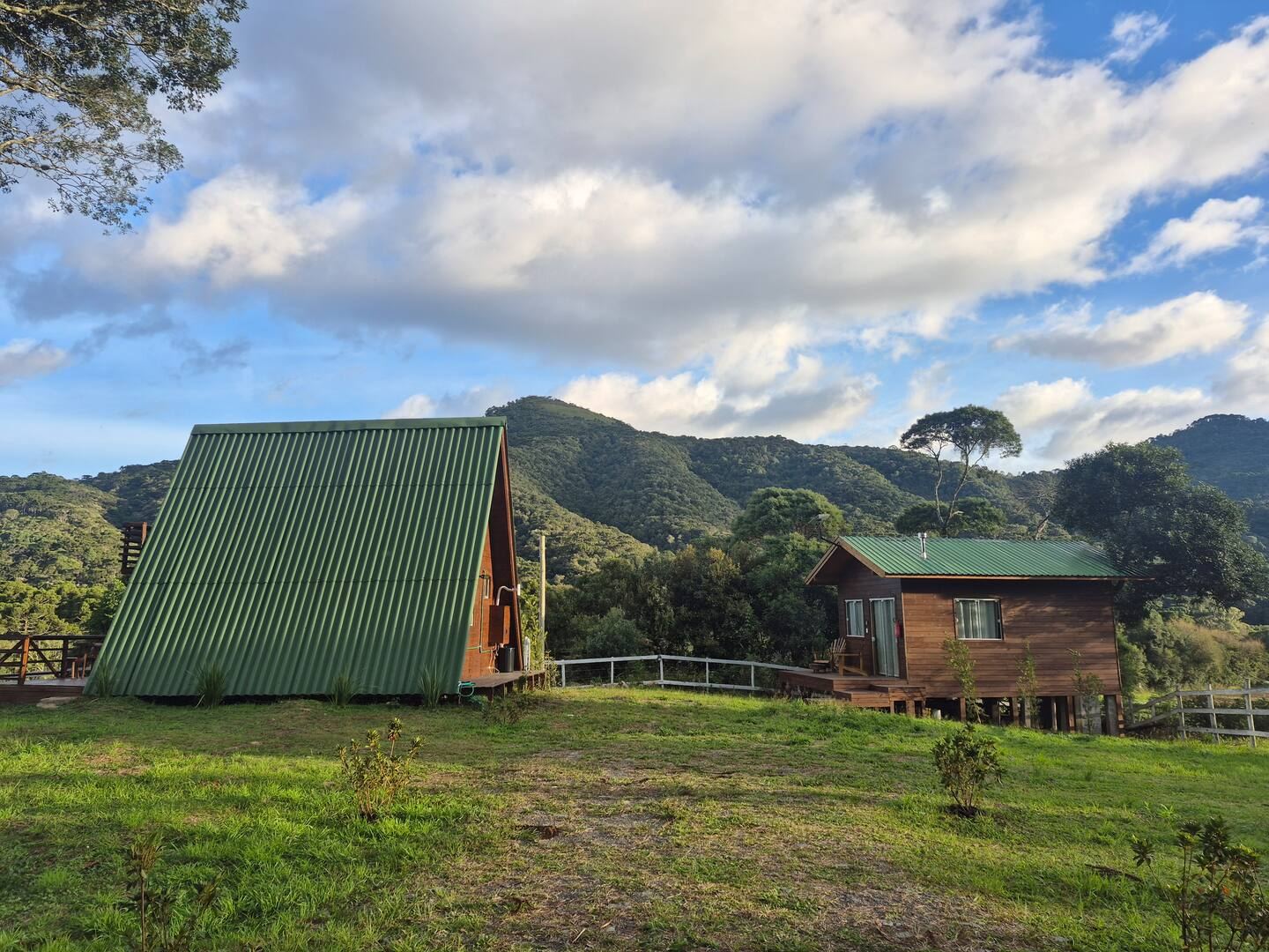 Cabanas 33 entre as montanhas de Urubici, na Serra Catarinense